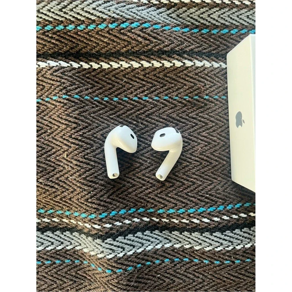 Apple AirPods 4 ANC Active Noise Cancellation USB-C With Box Bluetooth